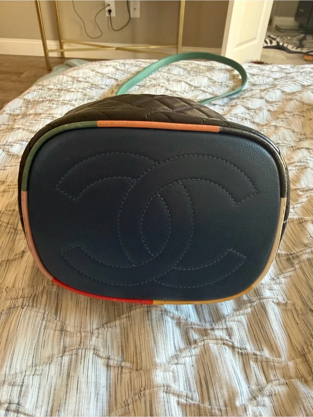 CHANEL bucket bag
